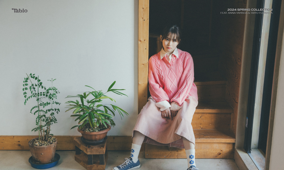 2024 SPRING COLLECTION – 靴下屋